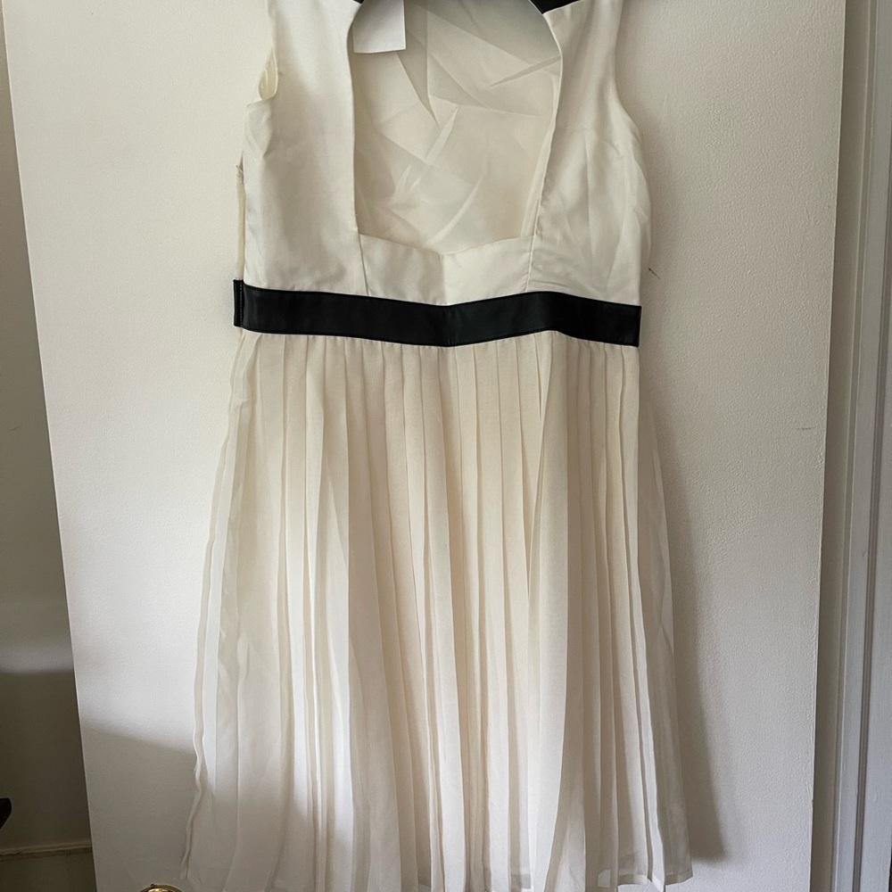 NWT H&M Faux Leather Lining Dress Size 12 - Picture 2 of 4